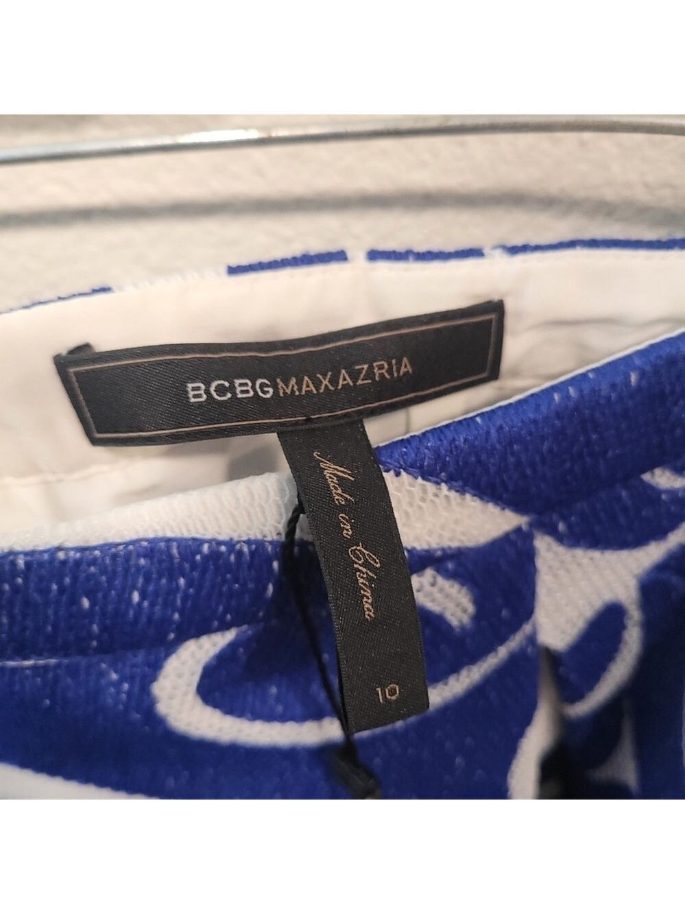 BCBGMaxAzria Jezebel Blue and White Pleated A-Line Midi Skirt Sz 10 - Picture 6 of 11